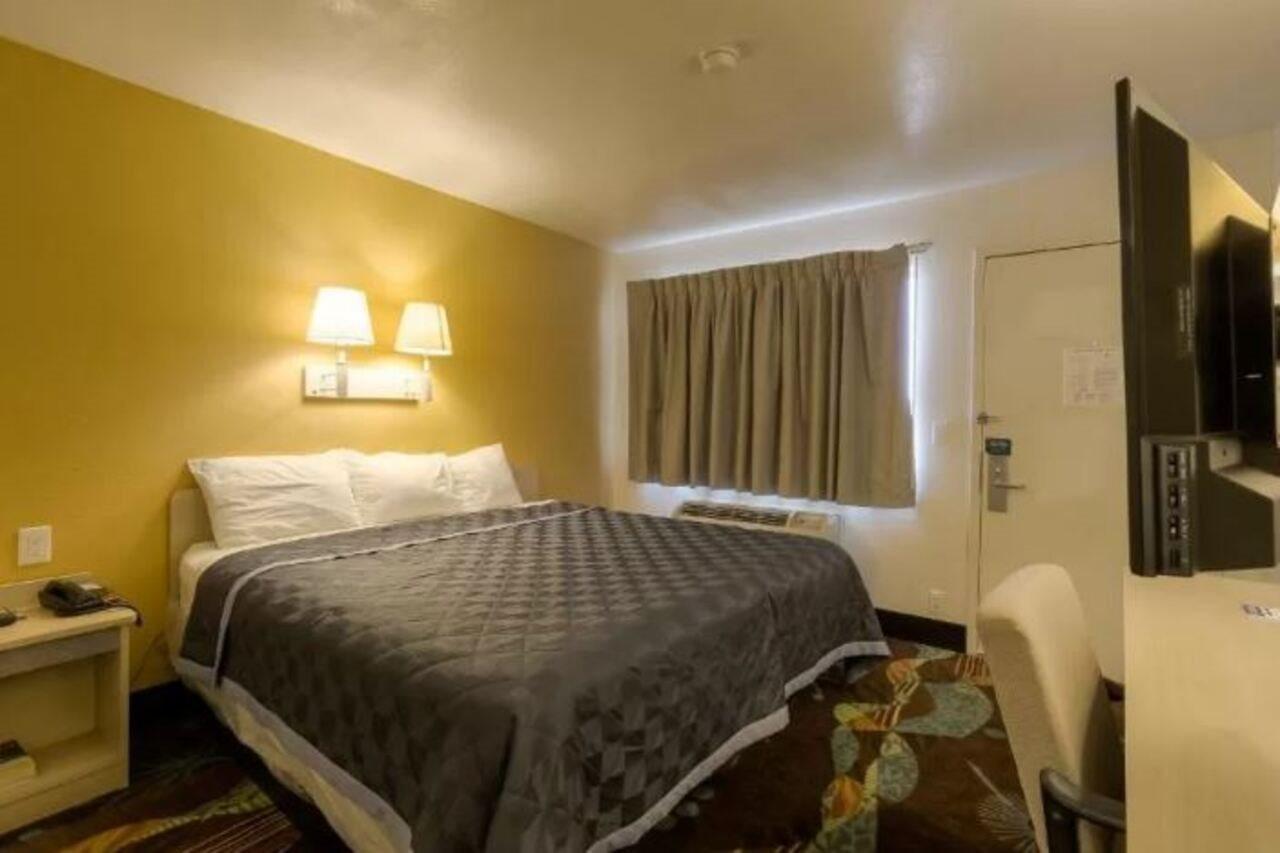 Americas Best Value Inn Amarillo Airport/Grand Street Exterior photo
