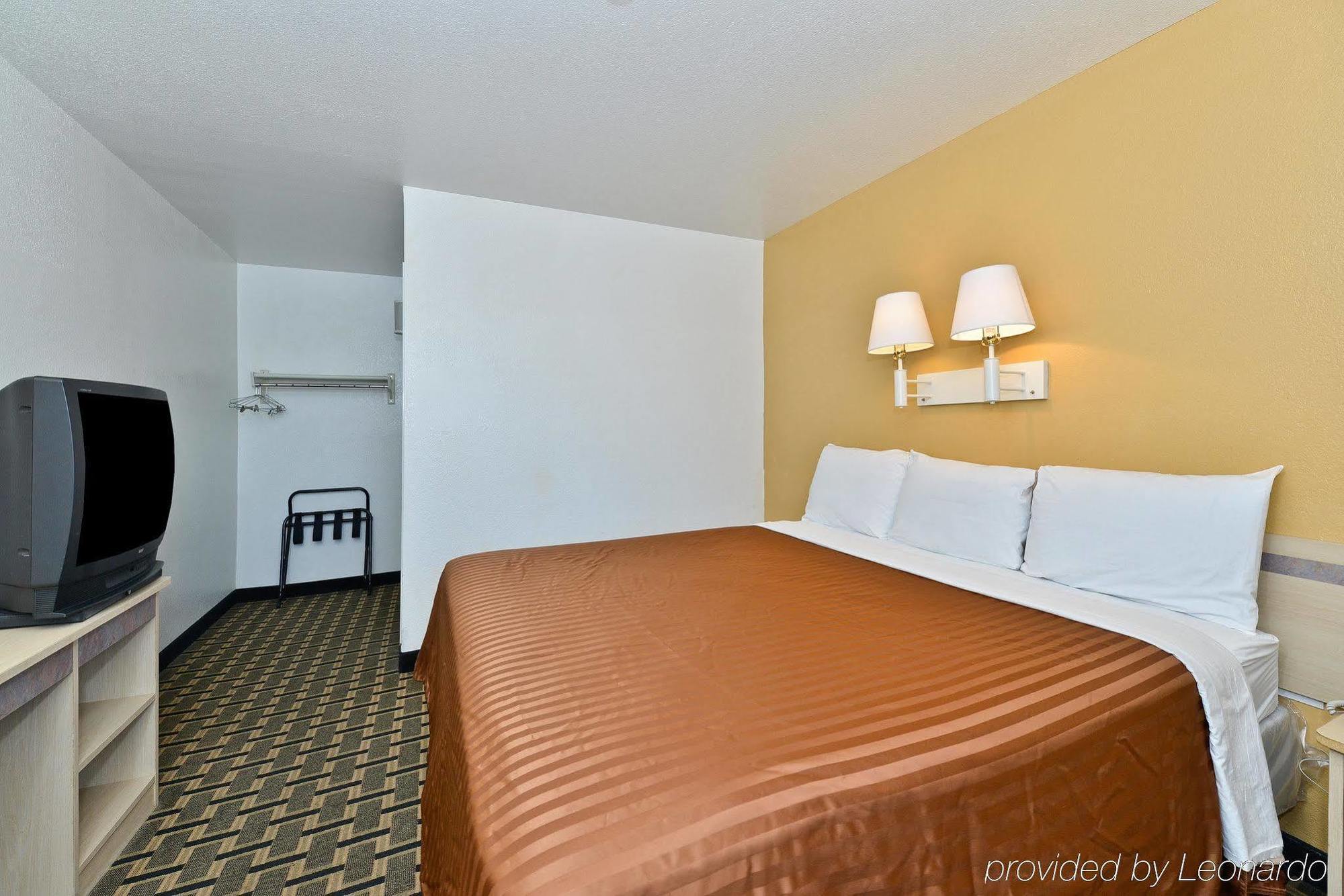 Americas Best Value Inn Amarillo Airport/Grand Street Room photo