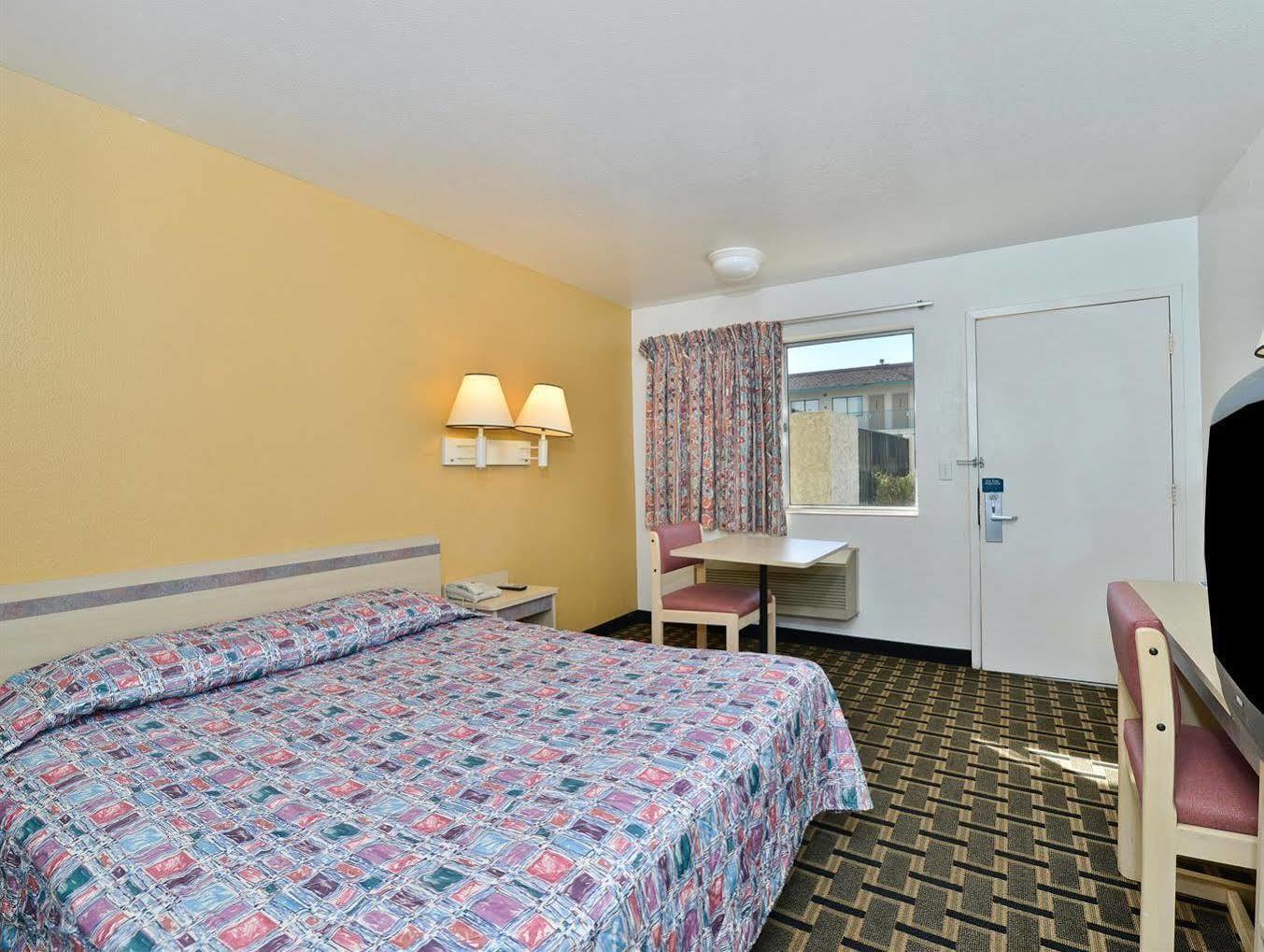Americas Best Value Inn Amarillo Airport/Grand Street Exterior photo