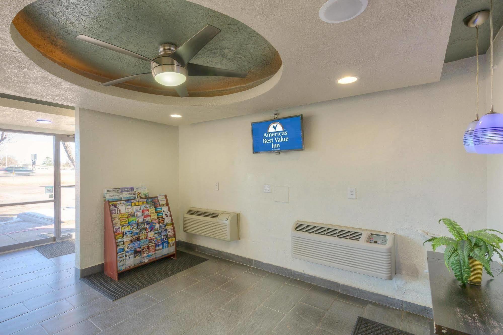 Americas Best Value Inn Amarillo Airport/Grand Street Exterior photo